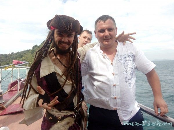 С джеком воробьем